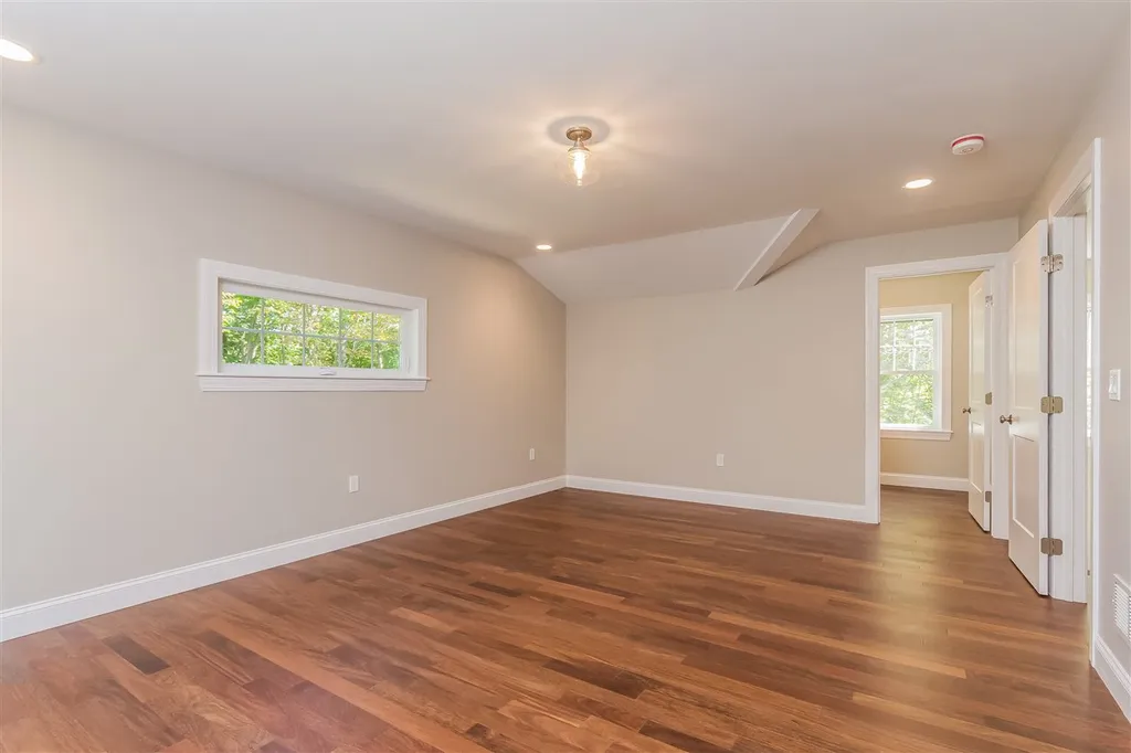 8 Maple Avenue Rye NH 03870