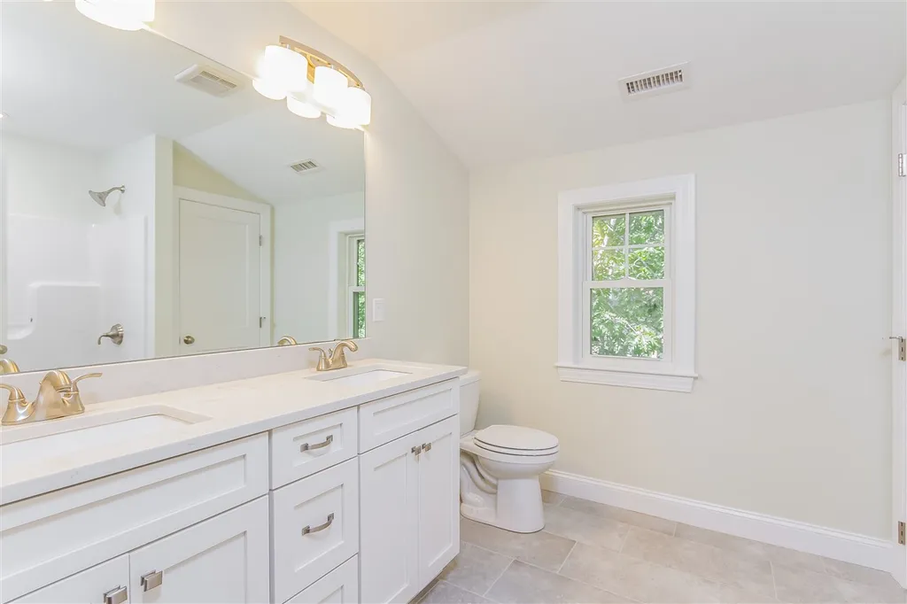 8 Maple Avenue Rye NH 03870