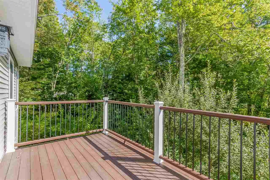 8 Maple Avenue Rye NH 03870
