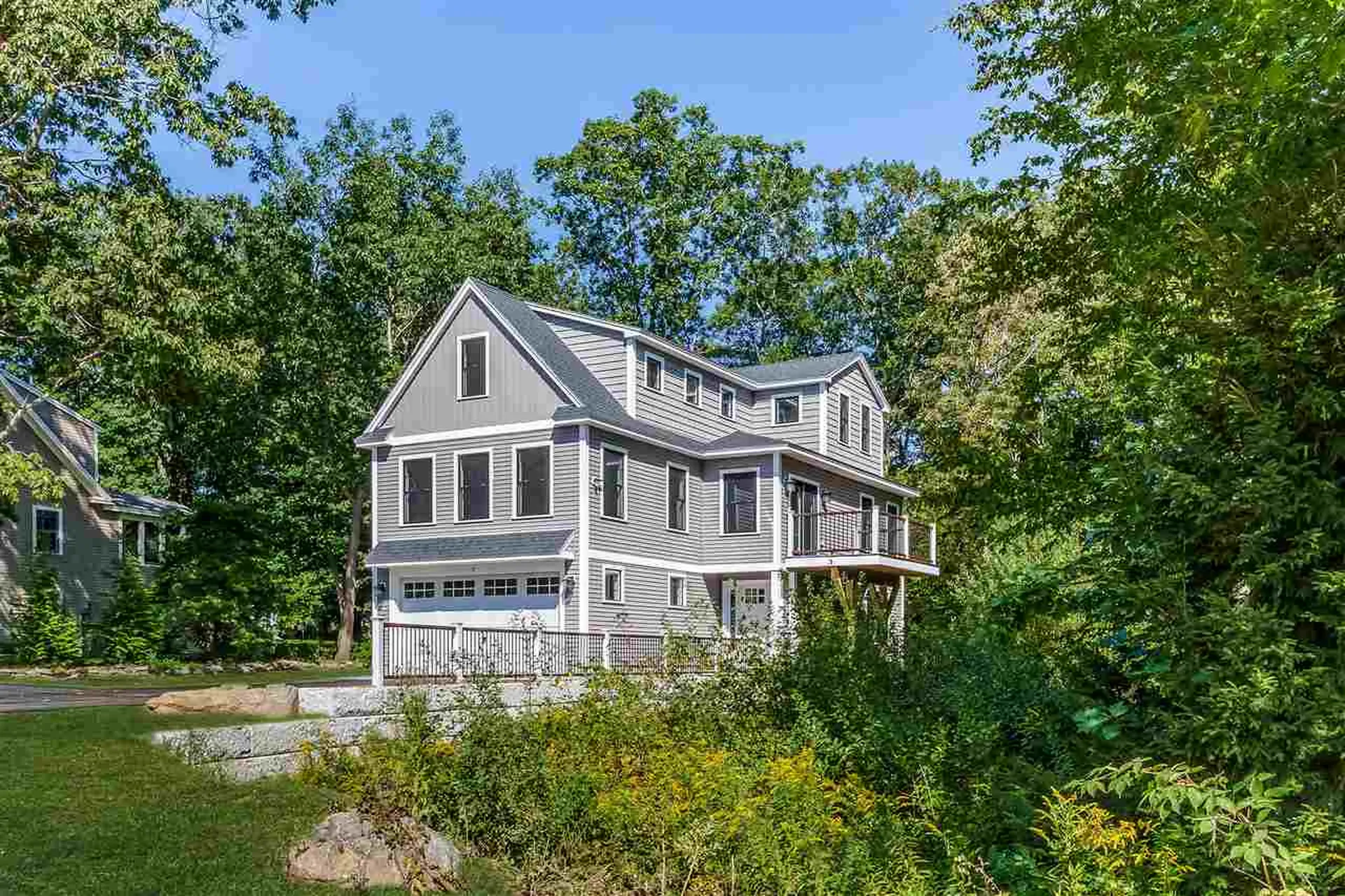 8 Maple Avenue Rye NH 03870