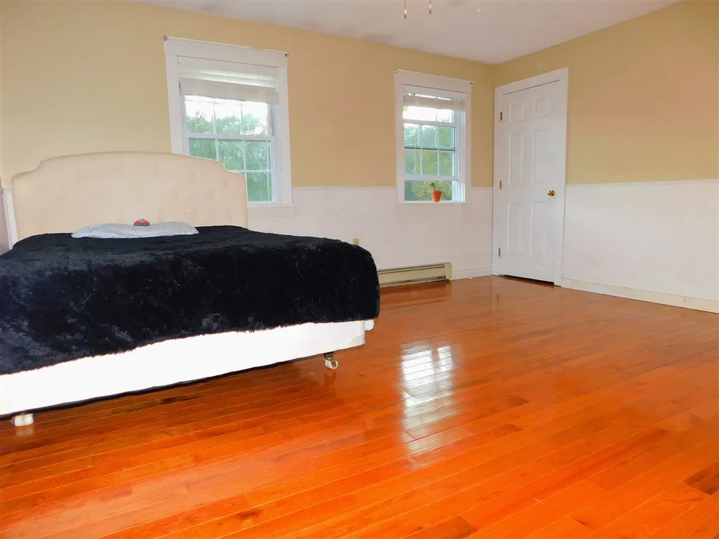 13 Meadow Road Harrisville NH 03450