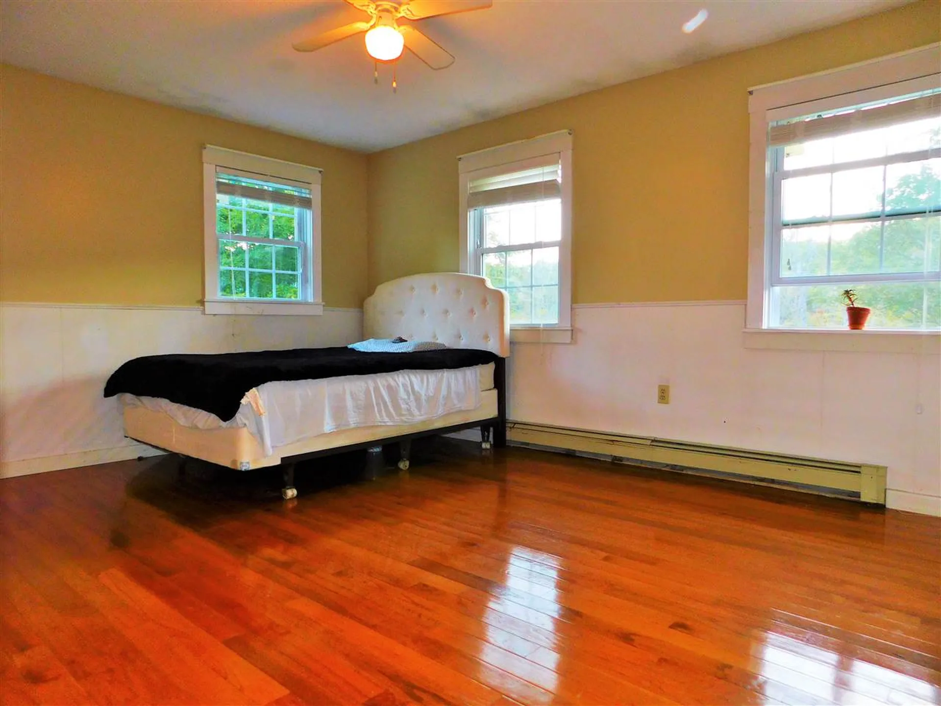 13 Meadow Road Harrisville NH 03450