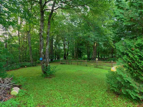 13 Meadow Road Harrisville NH 03450
