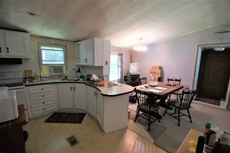 60 Spruce Road Danville NH 03819