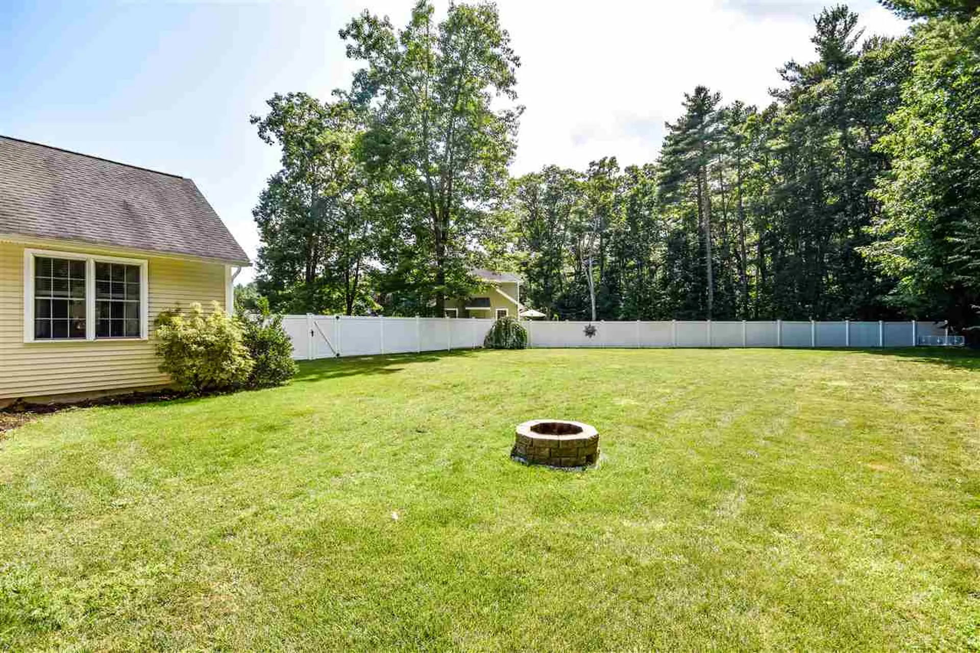 38 Hickory Lane Somersworth NH 03878