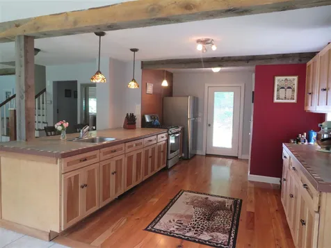 18 Cross Street Newfane VT 05345