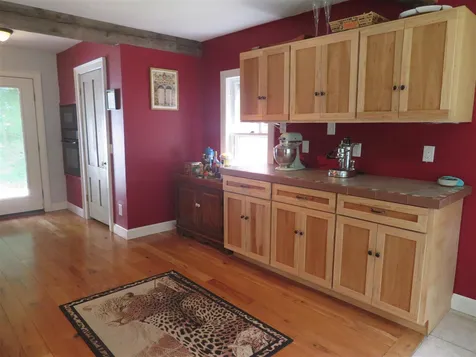18 Cross Street Newfane VT 05345