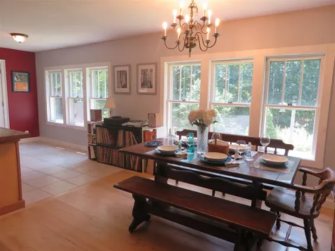 18 Cross Street Newfane VT 05345