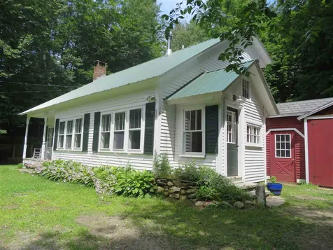 18 Cross Street Newfane VT 05345
