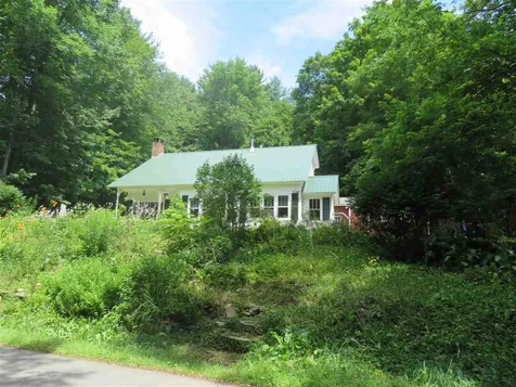 18 Cross Street Newfane VT 05345