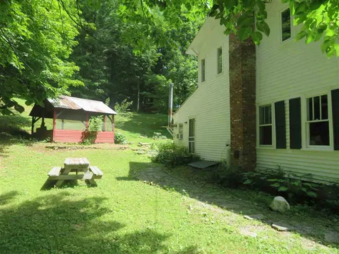 18 Cross Street Newfane VT 05345