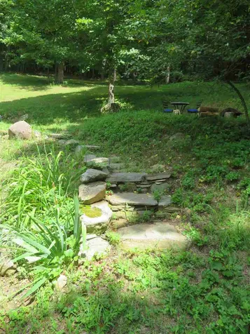 18 Cross Street Newfane VT 05345