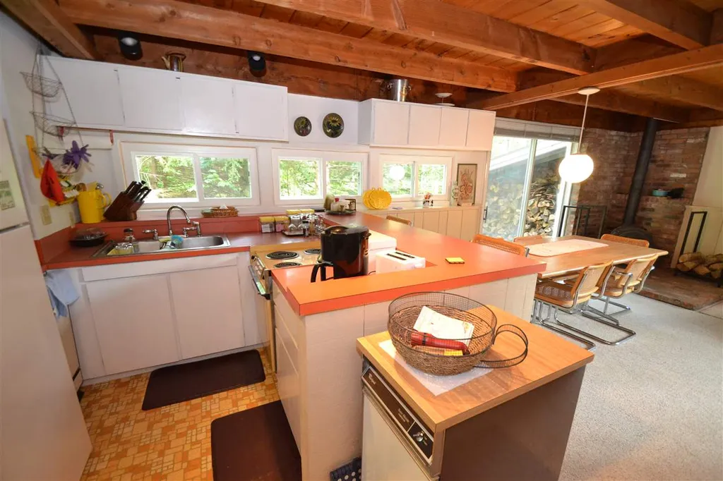 414 Golf Course Road Warren VT 05674