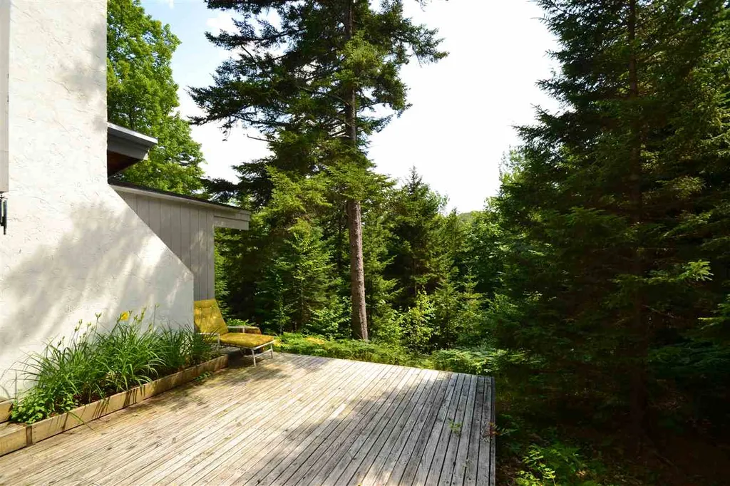 414 Golf Course Road Warren VT 05674