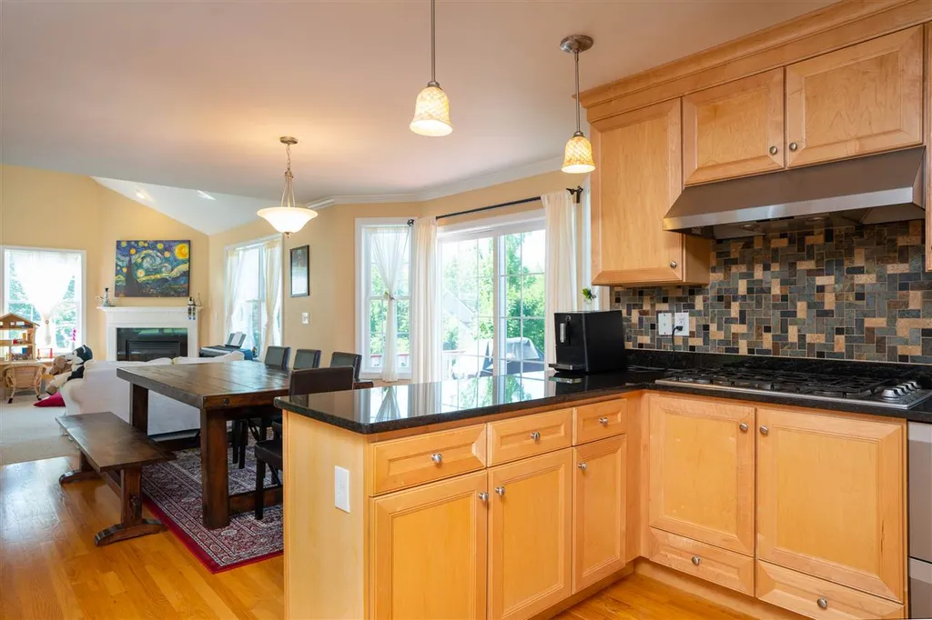 7 South Hills Drive Bedford NH 03110