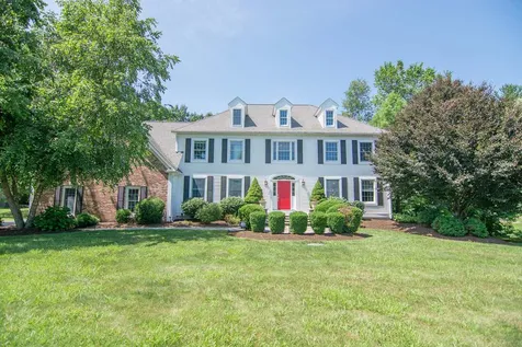 20 Ticklefancy Lane Salem NH 03079