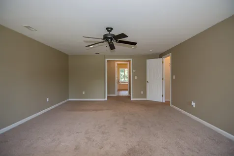 20 Ticklefancy Lane Salem NH 03079
