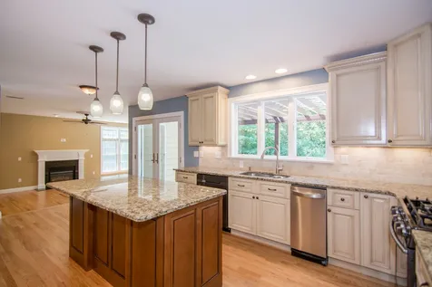 20 Ticklefancy Lane Salem NH 03079