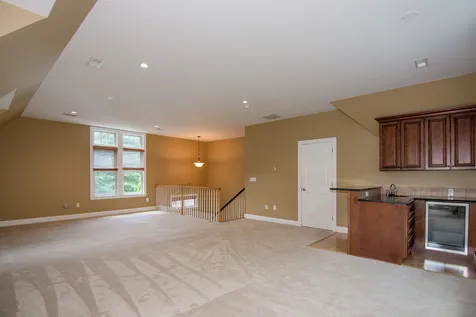 20 Ticklefancy Lane Salem NH 03079