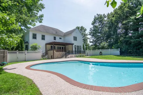 20 Ticklefancy Lane Salem NH 03079