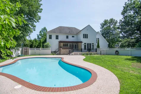 20 Ticklefancy Lane Salem NH 03079