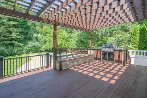 20 Ticklefancy Lane Salem NH 03079