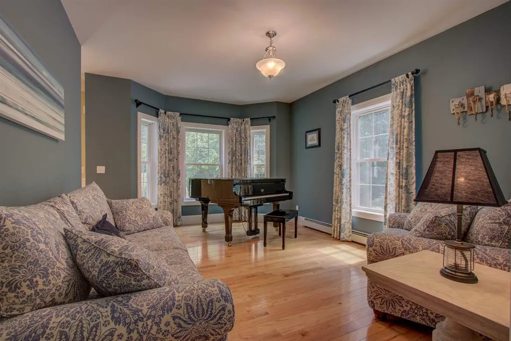 57 Nason Road Hampton Falls NH 03844