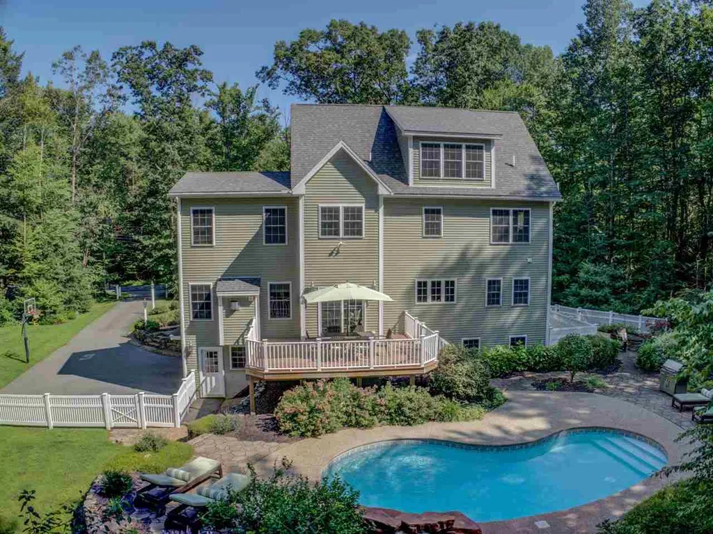 57 Nason Road Hampton Falls NH 03844