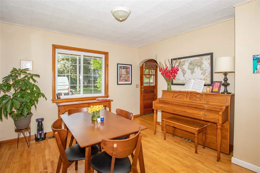 90 Woodlawn Road Burlington VT 05408