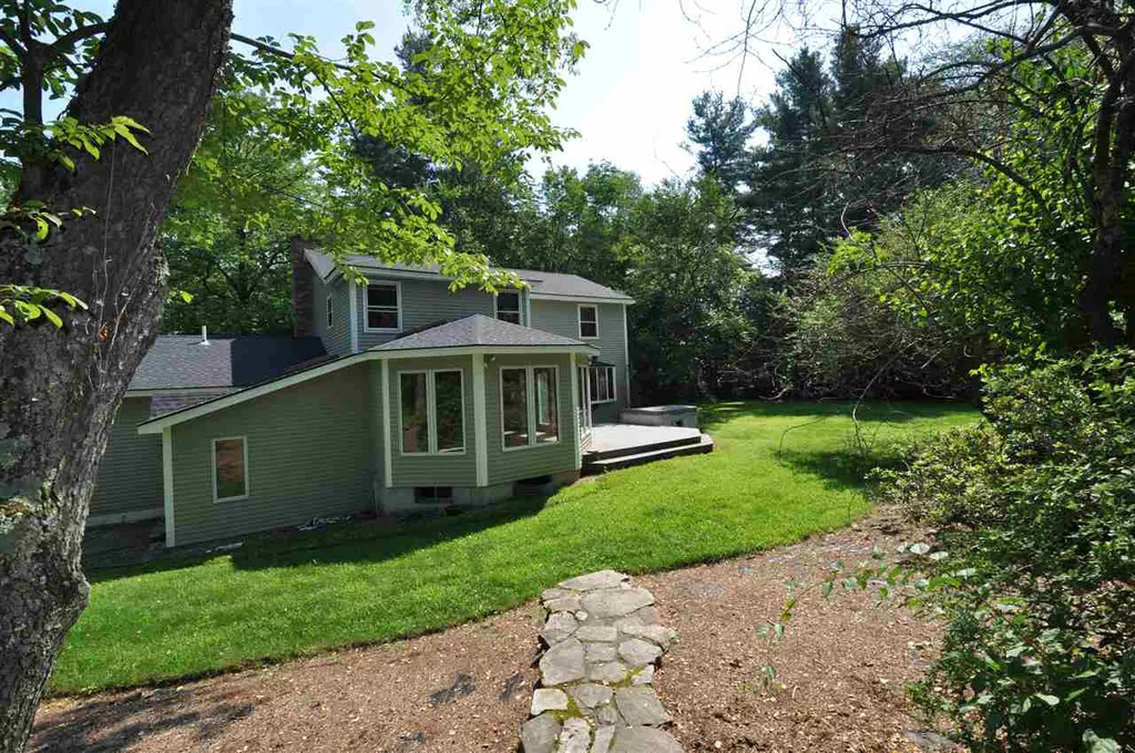 14 Southgate Road Hollis NH 03049
