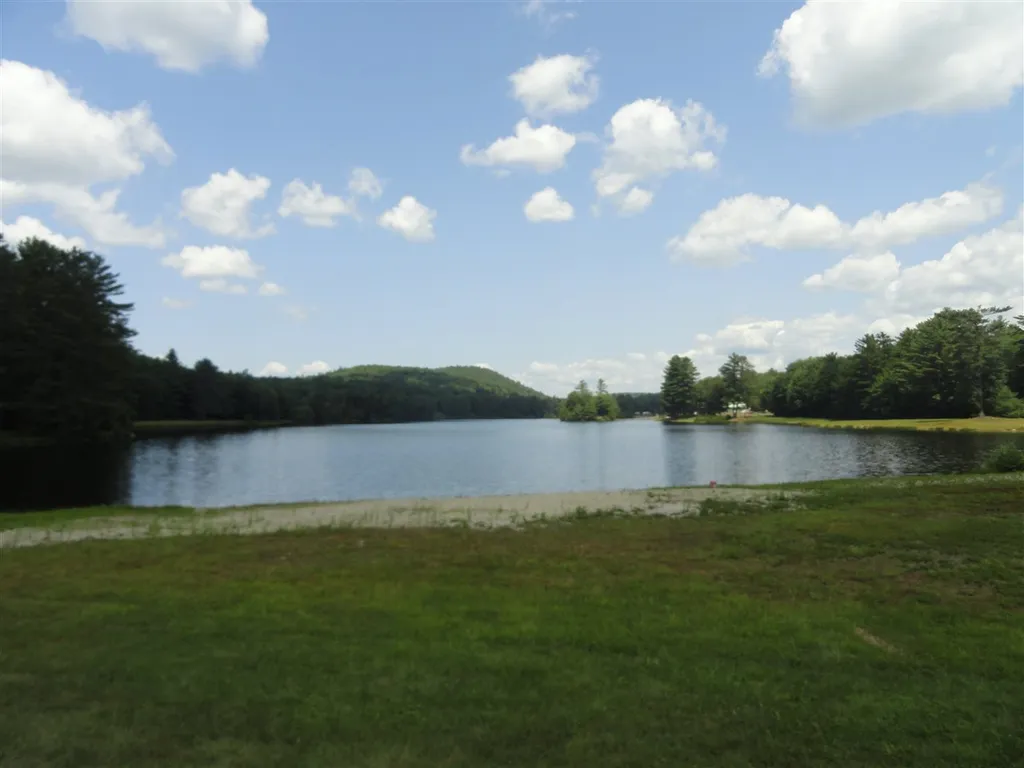 5 Lakeview Circle Croydon NH 03773