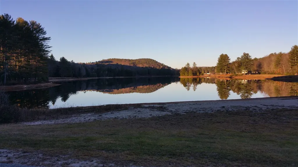 5 Lakeview Circle Croydon NH 03773
