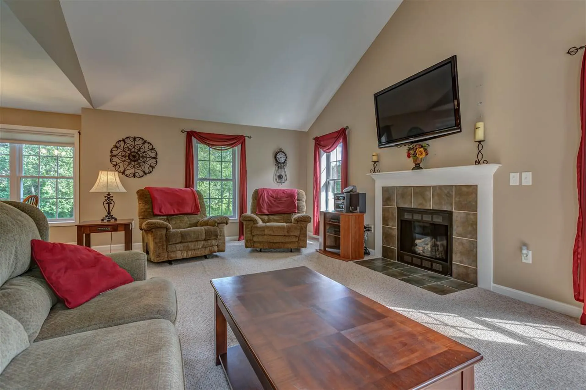 183 Annand Drive Milford NH 03055