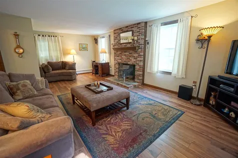 7 Donna Lane Raymond NH 03077