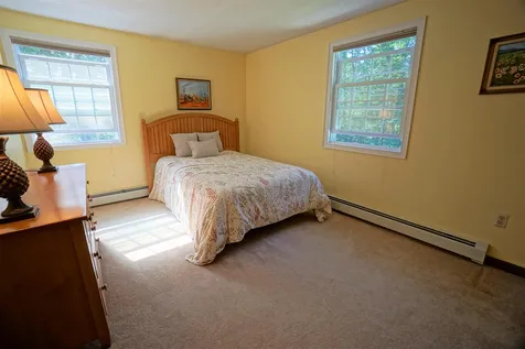 7 Donna Lane Raymond NH 03077