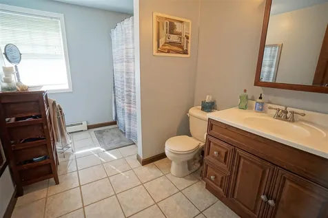 7 Donna Lane Raymond NH 03077