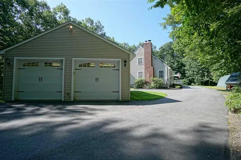 7 Donna Lane Raymond NH 03077
