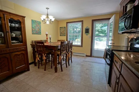 7 Donna Lane Raymond NH 03077