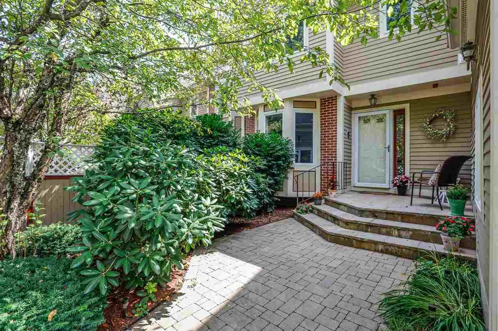 33 Hickory Lane Windham NH 03087