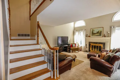 33 Hickory Lane Windham NH 03087