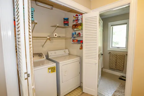 33 Hickory Lane Windham NH 03087