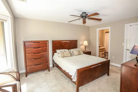 33 Hickory Lane Windham NH 03087