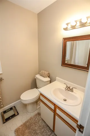 33 Hickory Lane Windham NH 03087