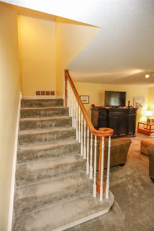 33 Hickory Lane Windham NH 03087