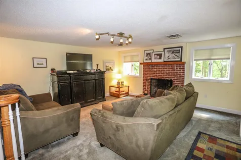 33 Hickory Lane Windham NH 03087