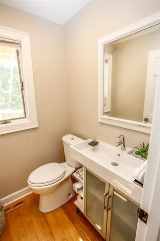 33 Hickory Lane Windham NH 03087