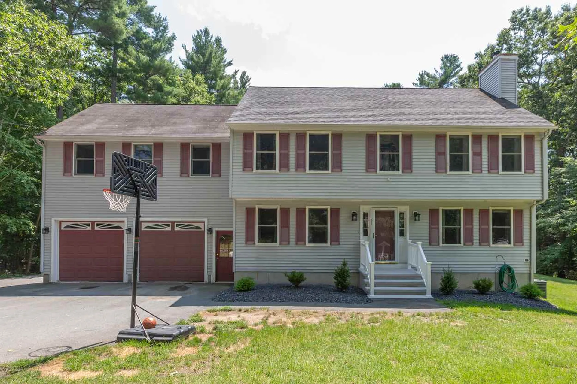 11 Spring Street Pelham NH 03076