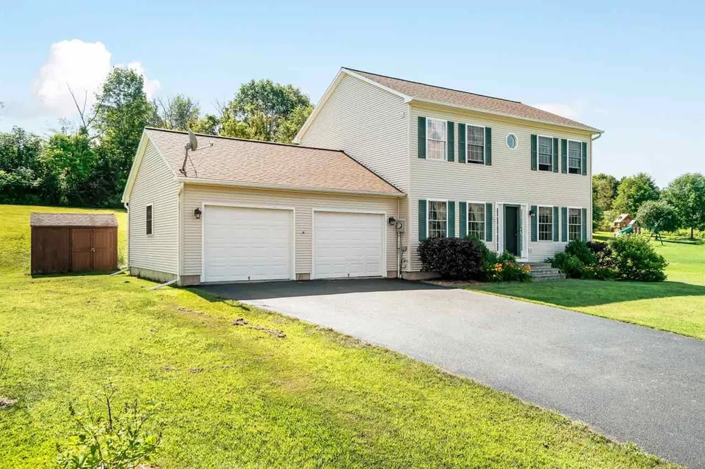 82 Hunting Ridge Lane Milton VT 05468
