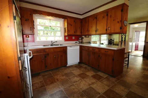 17 Greenbriar Road Keene NH 03431