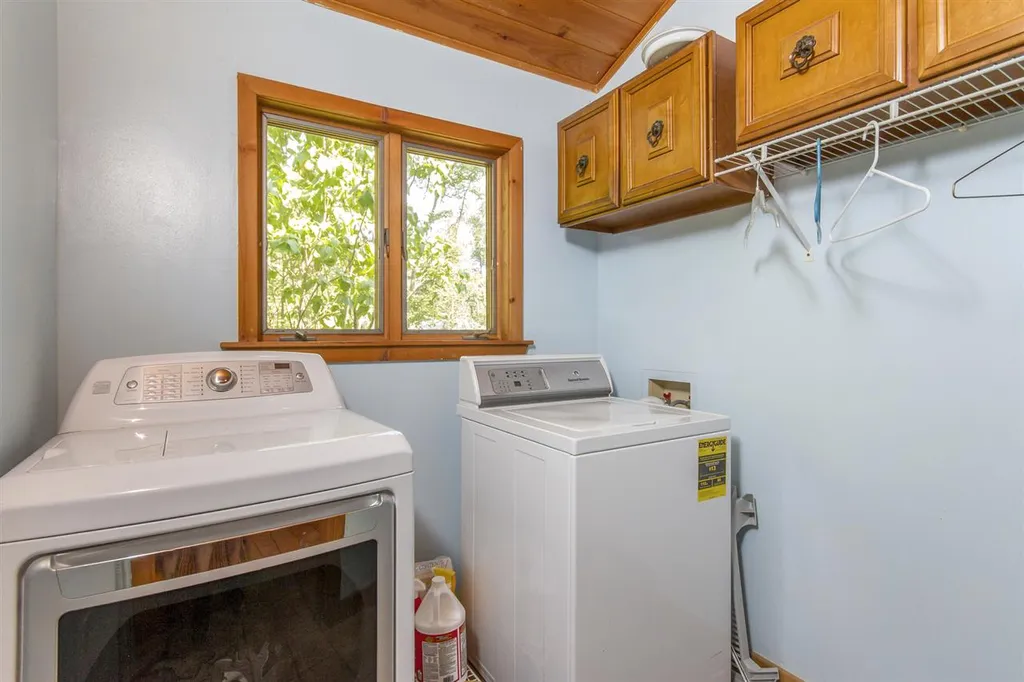 189 Naticook Road Merrimack NH 03054